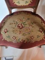 Victoriaanse stoel met handgeknoopte bloemmotief, Antiek en Kunst, Antiek | Meubels | Stoelen en Banken, Ophalen of Verzenden