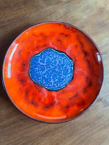 Vintage fat lava bordje oranje met paars beschikbaar voor biedingen