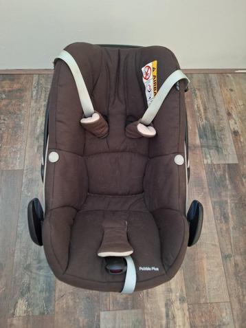 Maxi Cosy Pebble plus beschikbaar voor biedingen