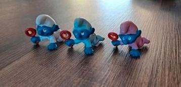 3x kruipende baby smurf beschikbaar voor biedingen