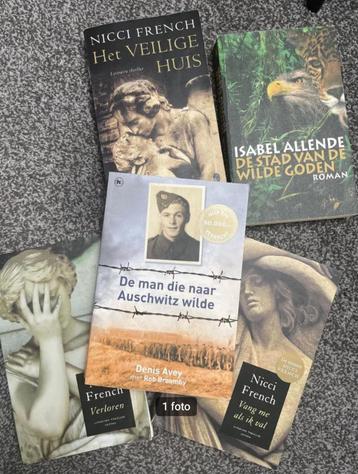 Vijf heerlijke boeken beschikbaar voor biedingen