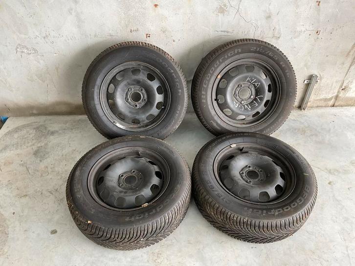 Kia Venga Velgen met Winterbanden 215/65R16, Auto-onderdelen, Banden en Velgen, Banden en Velgen, Winterbanden, 16 inch, 215 mm