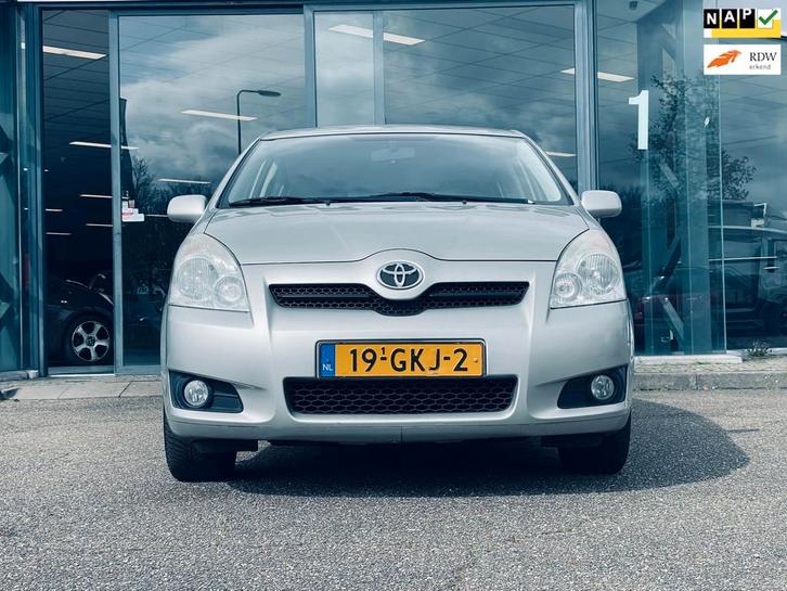 Toyota Verso 1.8 VVT-i Sol 7p|Automaat| Airco|Trekhaak|Onder, Auto's, Toyota, Bedrijf, Te koop, Verso, ABS, Airbags, Airconditioning