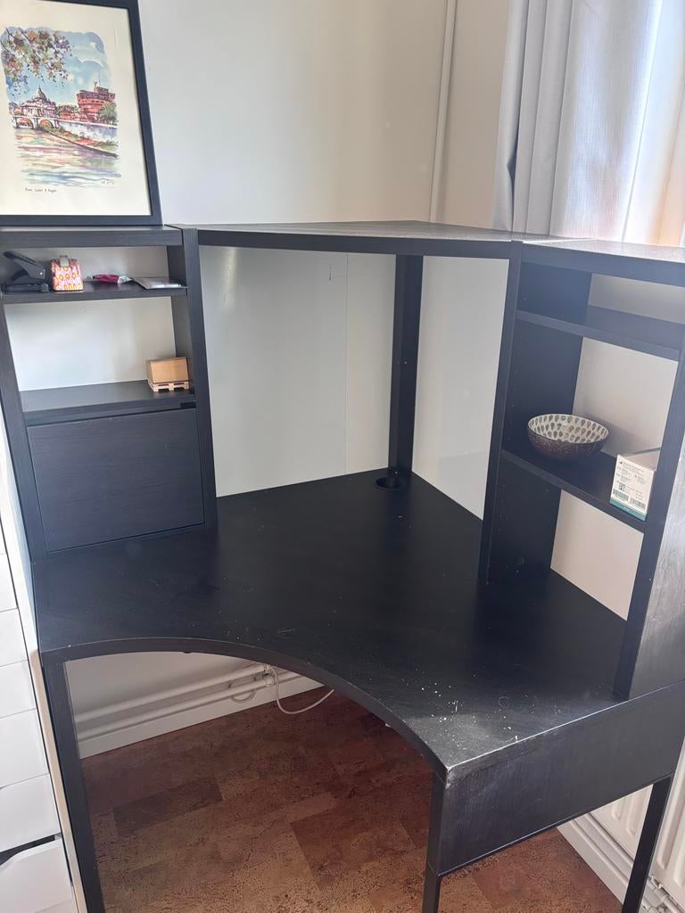IKEA Micke bureau met gebruikssporen en whiteboard, Ophalen, Gebruikt, Bureau