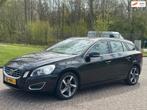 Volvo V60 1.6 T4 Summum/AIRCO/CRUISE/LEDER/PARKEERSENS ACHTE, Voorwielaandrijving, 15 km/l, Gebruikt, Beige