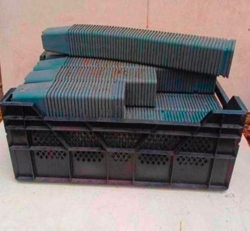 OPRUIMINGS ACTIE Kweekpotten plantenpot p9 9x9x10 cm grijs, Kunststof, Minder dan 30 cm, Vierkant, Ophalen of Verzenden