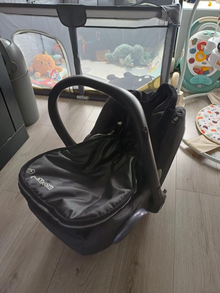 Maxi Cosi met voetenzak, Ophalen of Verzenden, 30 cm of meer, Minder dan 35 cm