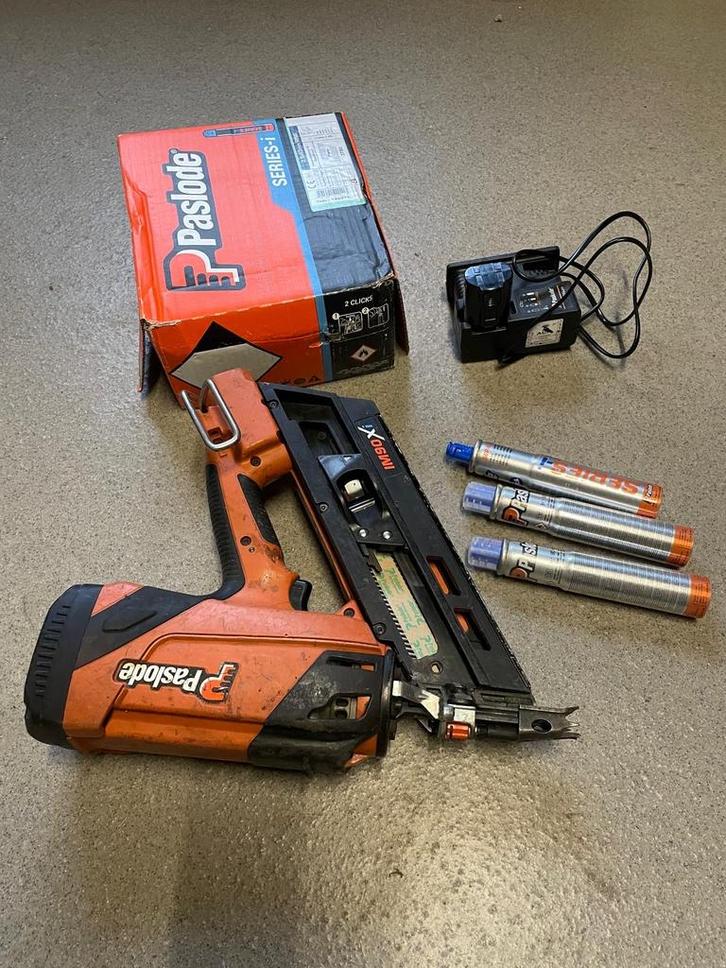 Paslode Spijkerpistool IM90xi - In goede staat, Doe-het-zelf en Verbouw, Gereedschap | Handgereedschap, Gebruikt, Ophalen