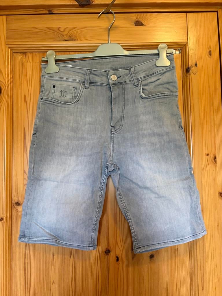 Spijkerbroek kort grijs Daily Asthetic Size S, Ophalen of Verzenden, Zo goed als nieuw, Grijs, W32 (confectie 46) of kleiner