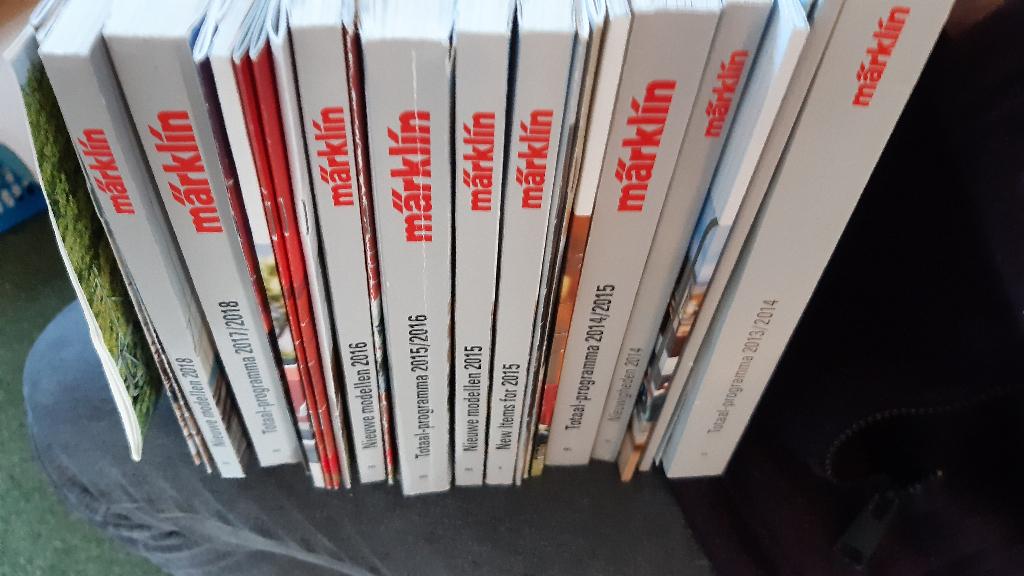 Märklin catalogi en brochures 2014-2018, Hobby en Vrije tijd, Modeltreinen | H0, Wisselstroom, Gebruikt, Märklin, Boek, Tijdschrift of Catalogus