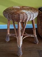 Rieten krukje plantentafeltje, Ophalen of Verzenden, Zo goed als nieuw, Hout