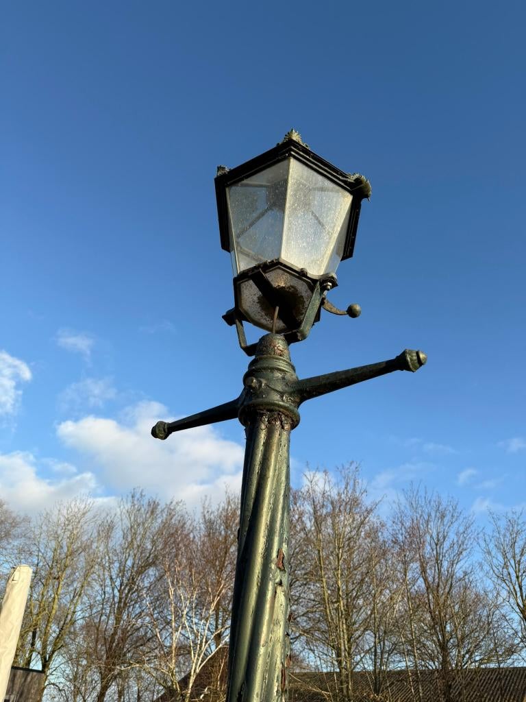 4 gietijzeren nostalgische straat lantaarns, Tuin en Terras, Buitenverlichting, Ophalen, Gebruikt, Staande lamp, Netvoeding