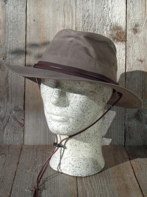 Sportieve outdoor licht grijze waxed hoed van Fiebig, Haven 49, Hoed, Geasluis@planet.nl, Nieuw