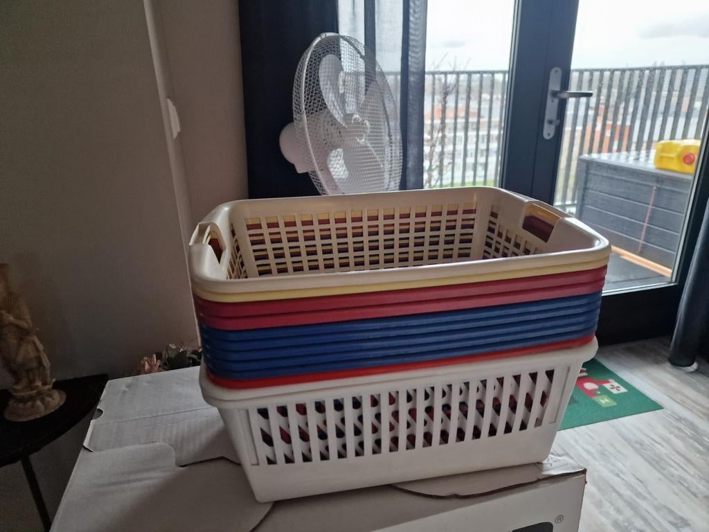 12 plastic mandjes L 36.5 cm B 26 cm en H 15 cm, Ophalen of Verzenden