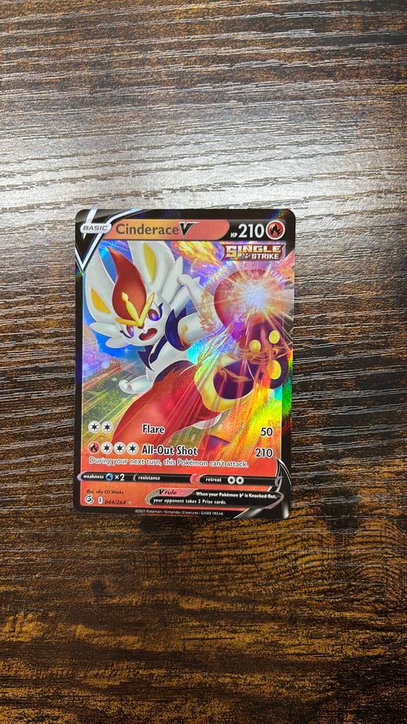 Cinderace V (044/264) Fusion Strike, Ophalen of Verzenden, Zo goed als nieuw