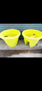 set:  2 MOOIE APPELGROENE BLOEMPOTTEN, Tuin en Terras, Bloempotten, Kunststof, Rond, Ophalen of Verzenden, Zo goed als nieuw