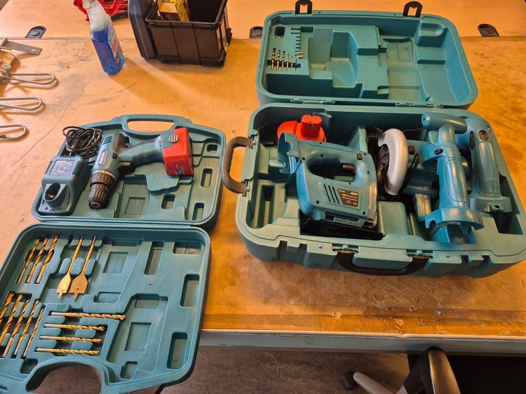 Complete Makita set met 2 accu,s, Doe-het-zelf en Verbouw, Gereedschapskisten, Ophalen
