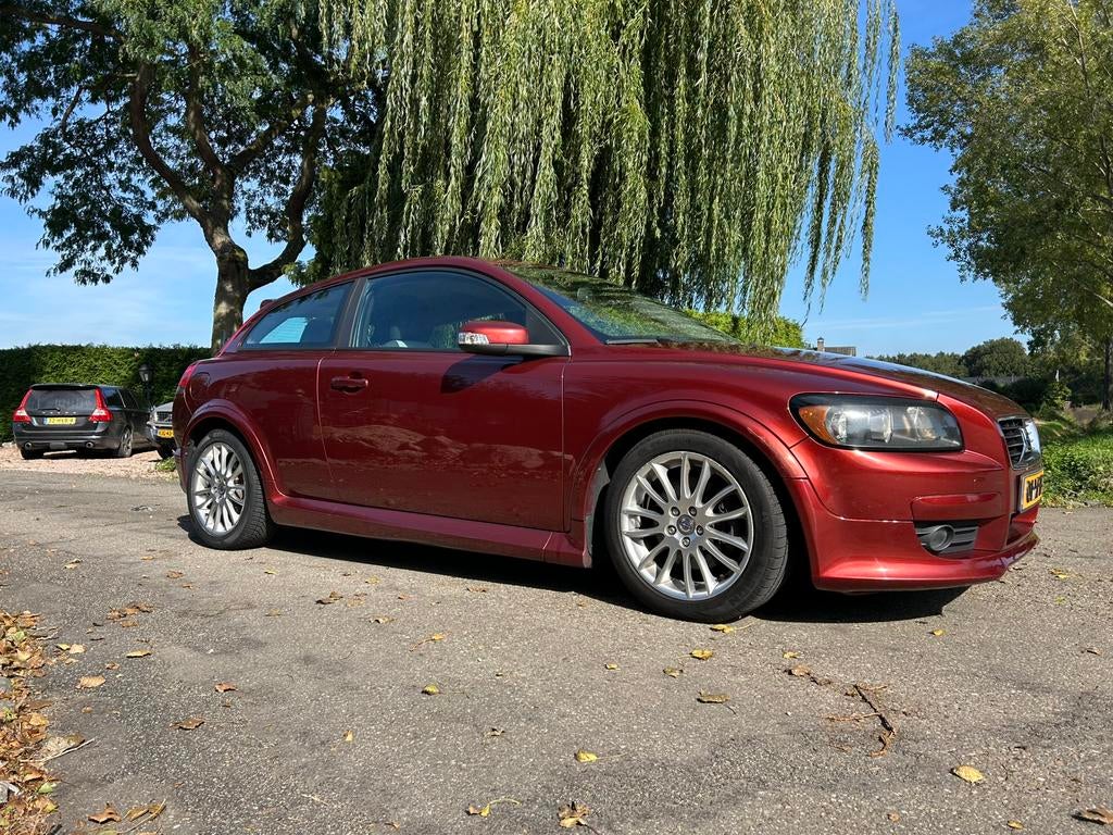 Volvo C30 2.5 T5 2007 R design apk tm Sept 2026, Auto's, Volvo, 1346 kg, 700 kg, 4 stoelen, Leder en Stof