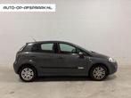 Fiat Punto Evo 0.9 TwinAir Young 5drs. Airco APK NAP, Auto's, Fiat, Voorwielaandrijving, Gebruikt, Euro 6, 49 €/maand