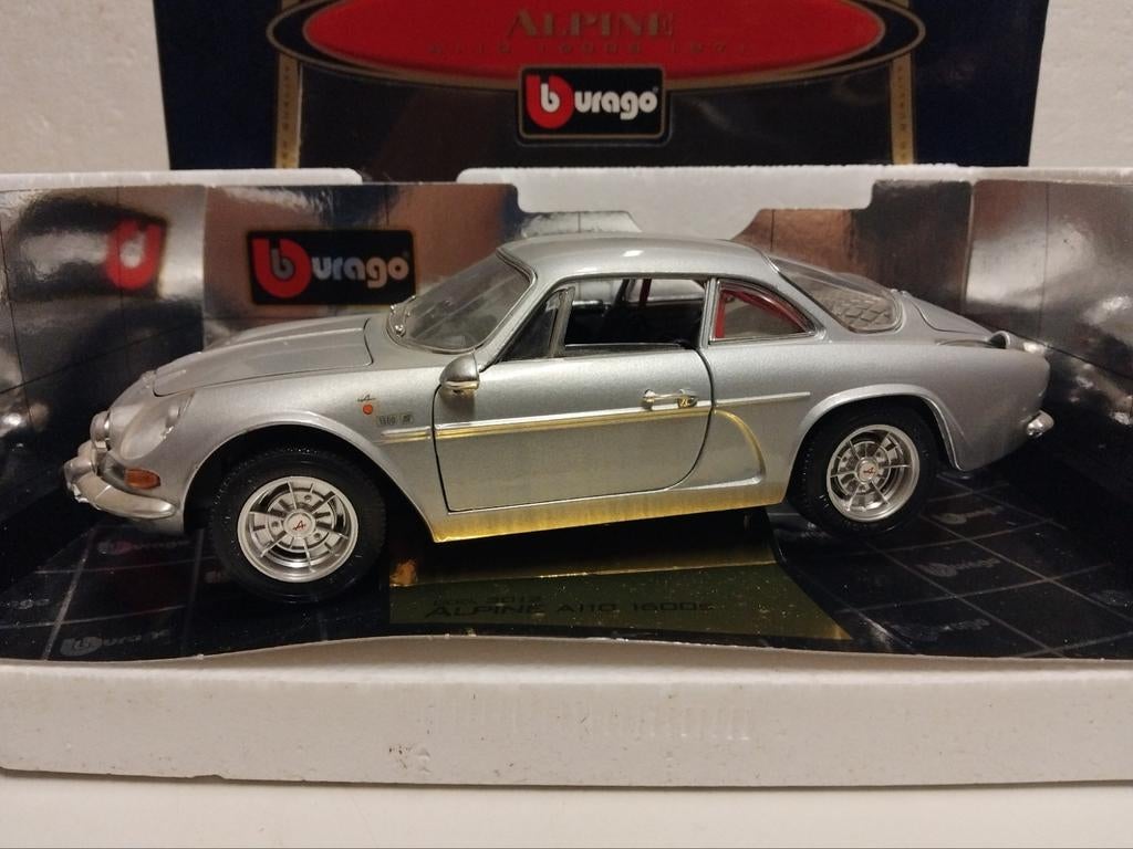 Renault Alpine 1600S A110 silver grey Bburago metal 1:18 KRD, Hobby en Vrije tijd, Modelauto's | 1:18, Ophalen of Verzenden, Zo goed als nieuw