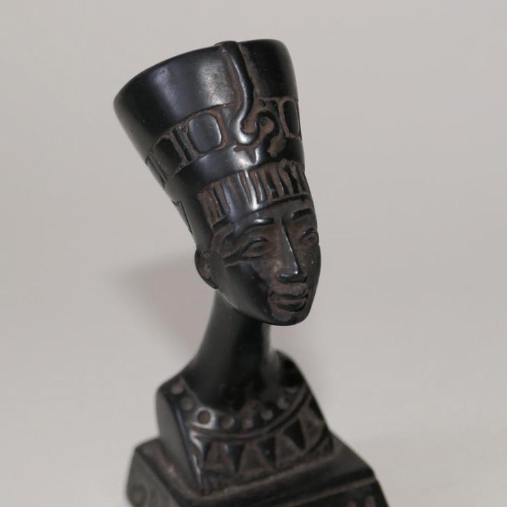 Beeldje Nefertiti, Verzamelen, Beelden en Beeldjes, Zo goed als nieuw, Mens, Ophalen of Verzenden