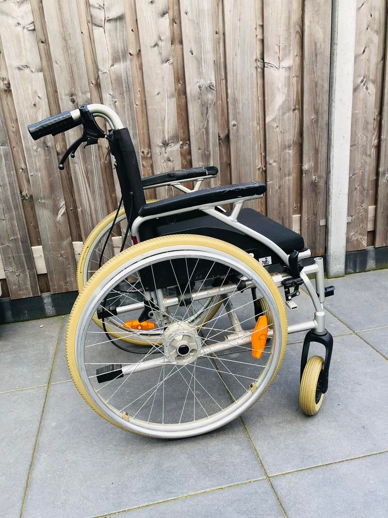 Opvouwbare inklapbare lichtgewicht rolstoel, Ophalen of Verzenden, Zo goed als nieuw, Duwrolstoel