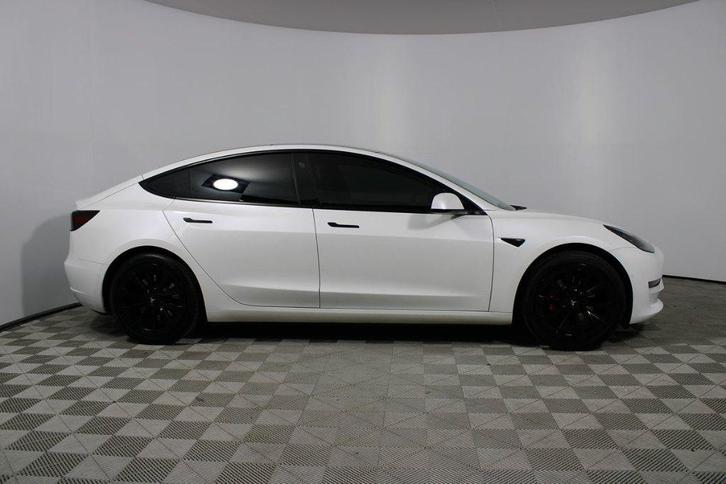 Tesla Model 3 2021 Wit - Moving out sale, Auto's, Tesla, Particulier, Model 3, Elektrisch, Sedan, Automaat, Geïmporteerd, Wit