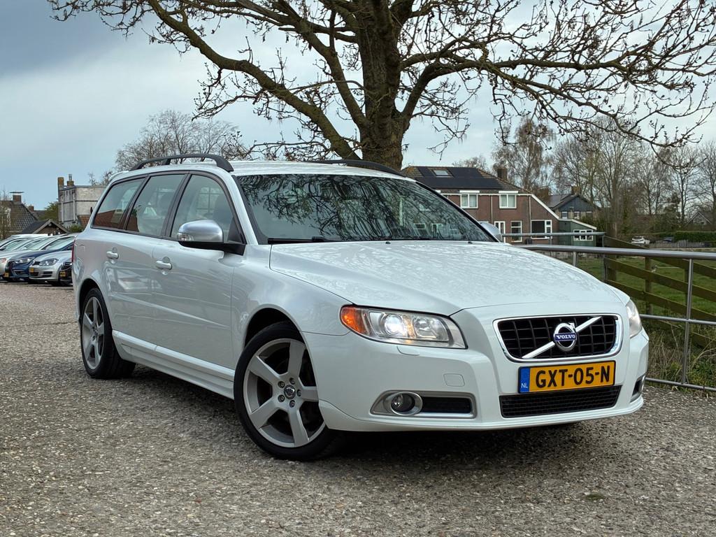 Volvo V70 2.5T Summum | R-Design + Clima + Cruise + Leder nu, Voorwielaandrijving, Gebruikt, Zwart, 1600 kg