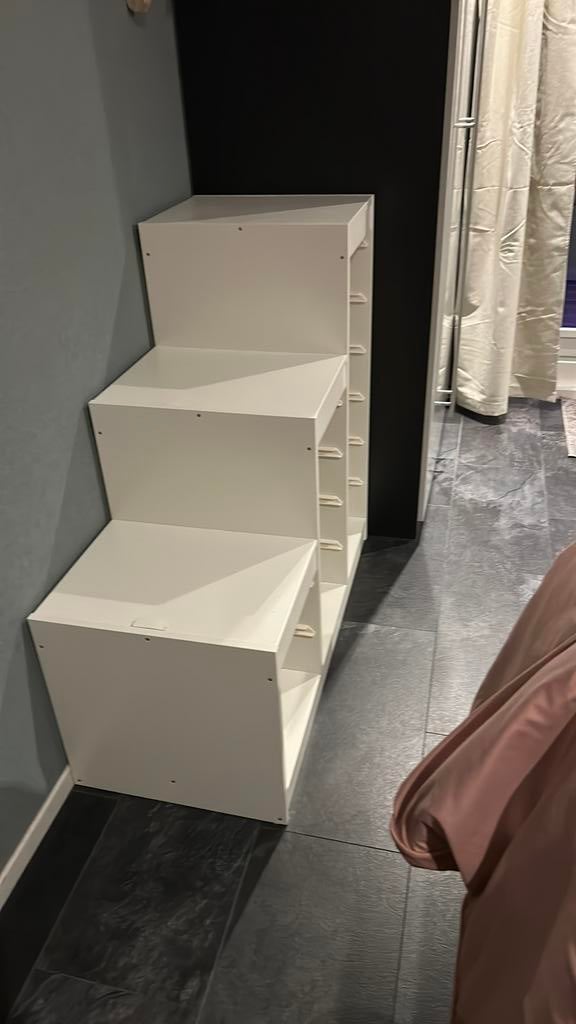 Ikea trapkastje, Ophalen of Verzenden, Zo goed als nieuw