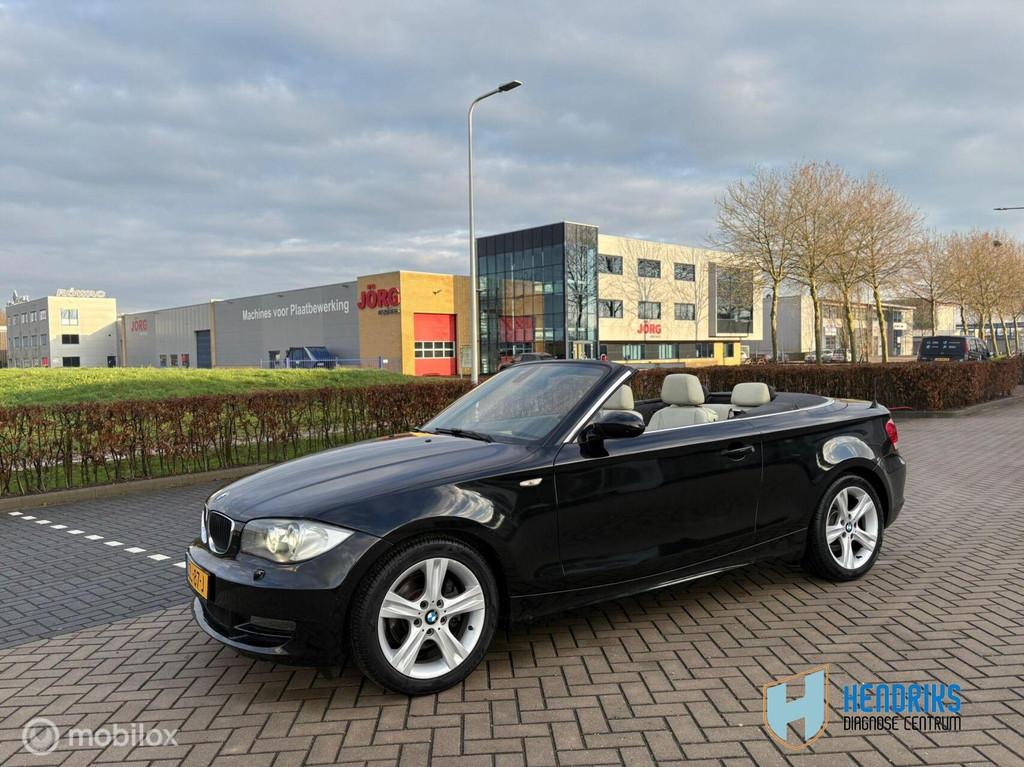 BMW 1-serie Cabrio 120i, Auto's, 1-Serie, Beige, 4 cilinders, Cabriolet