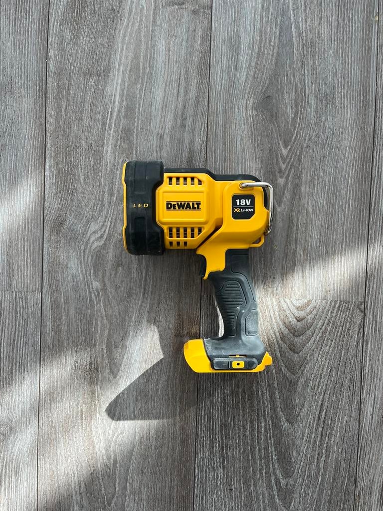 Dewalt 18v led lamp, Ophalen of Verzenden, Gebruikt, Boor- en Schroefmachine