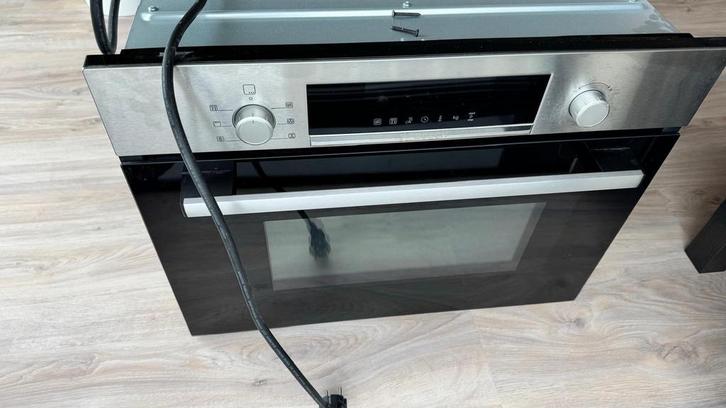 Ingebouwde combi magnetron Bosch CMA583MS0, Witgoed en Apparatuur, Ovens, Gebruikt, Inbouw, Oven met grill, 45 tot 60 cm, Magnetronfunctie