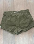 Legergroen korte broek mt 42 Bershka, Kort, Maat 42/44 (L), Ophalen of Verzenden, Zo goed als nieuw