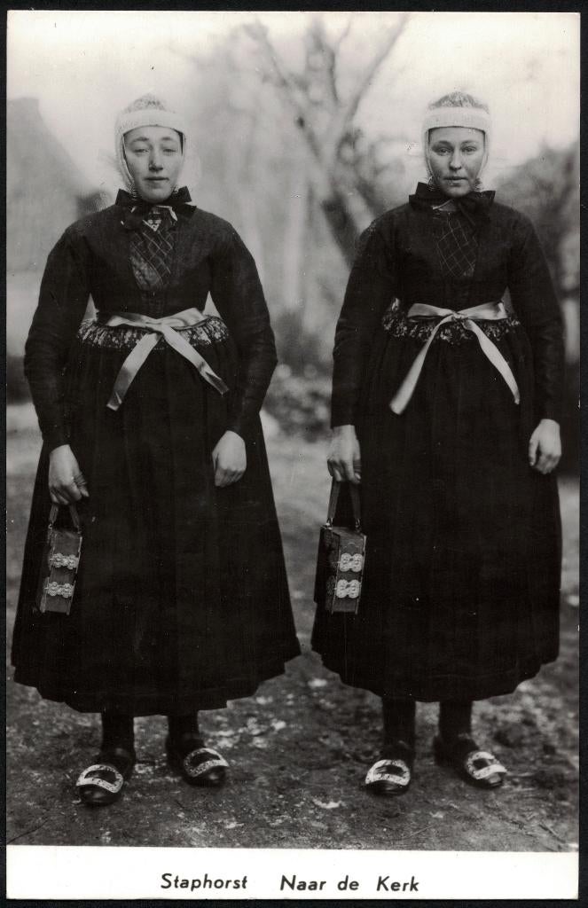 Staphorst, Naar de Kerk. 1966., Verzamelen, Ophalen of Verzenden, 1960 tot 1980, Gelopen, Noord-Brabant