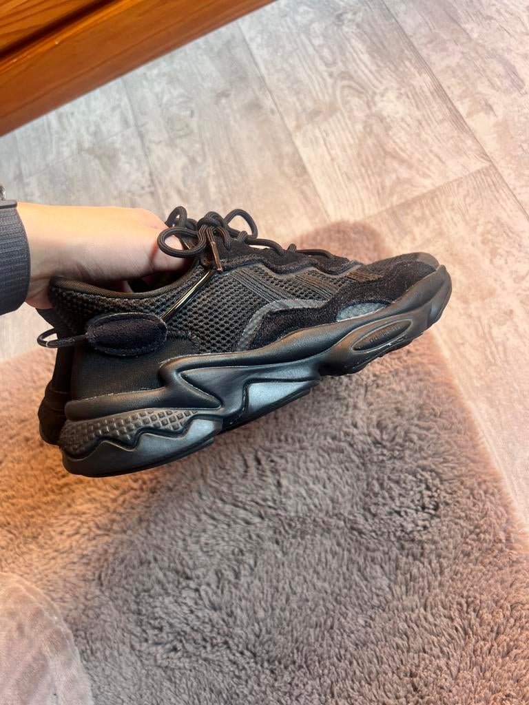 Adidas Ozweego zwart, Ophalen of Verzenden, Nieuw, Zwart, Sneakers of Gympen