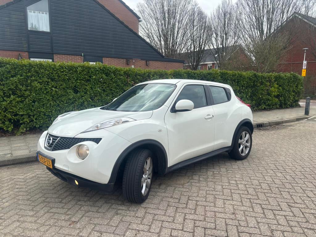 Nissan Juke 1.6 2011 Wit, 1250 kg, 4 cilinders, Handgeschakeld, Particulier