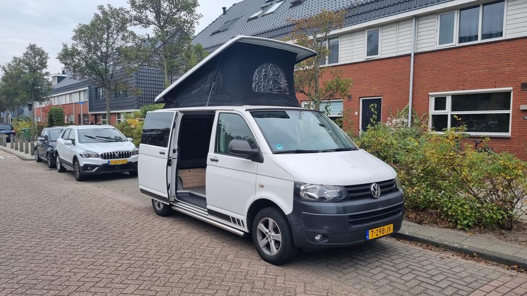 Compacte en veelzijdige Volkswagen Transporter T5 camper, Buscamper of Camperbus, Volkswagen, Koelkast, Minder dan 3 maanden geleden