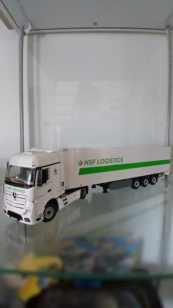 Mercedes van hsf logistics, Ophalen of Verzenden, Bus of Vrachtwagen, Wsi