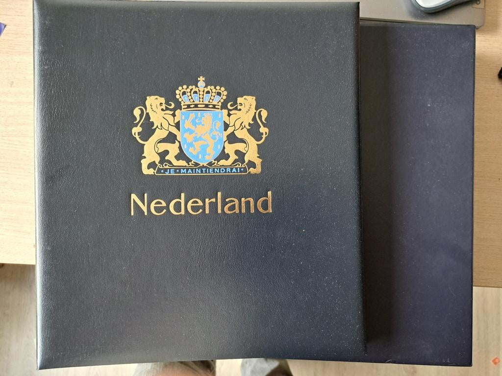 A: Luxe Davo album deel 3 Nederland met cassette, Postzegels en Munten, Verzenden, Na 1940, Gestempeld