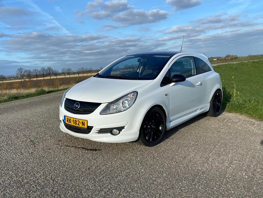 Opel Corsa D 1.2 BiColor Edition, Auto's, Opel, Particulier, Corsa, ABS, Airbags, Airconditioning, Boordcomputer, Centrale vergrendeling