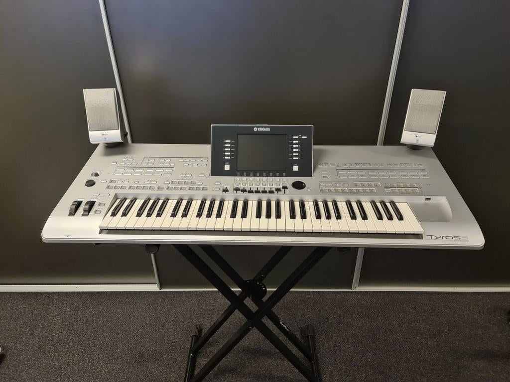 Yamaha Tyros 3 XL, Ophalen, Zo goed als nieuw, 61 toetsen, Yamaha