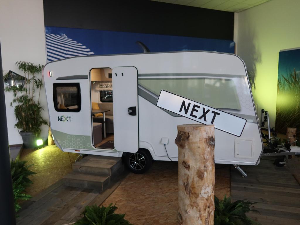NEXT 380 NIEUW VAN FENDT !!, Caravans en Kamperen, Next, Overige typen, 4 tot 5 meter, Omvormer of Lader