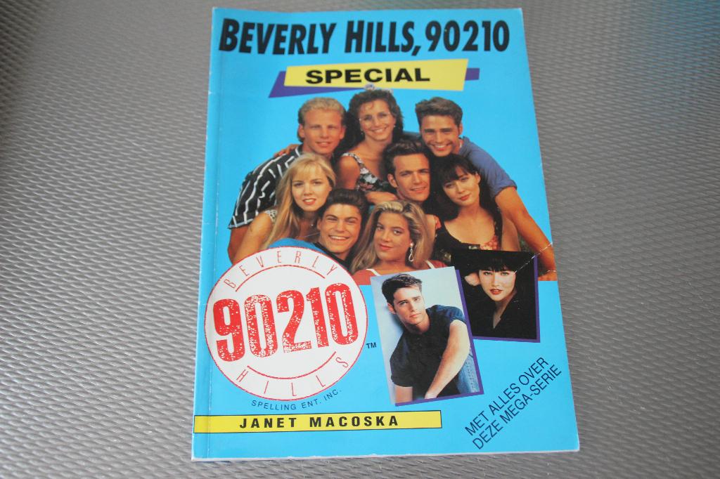 beverly hills,90210 special, Ophalen of Verzenden, Gelezen