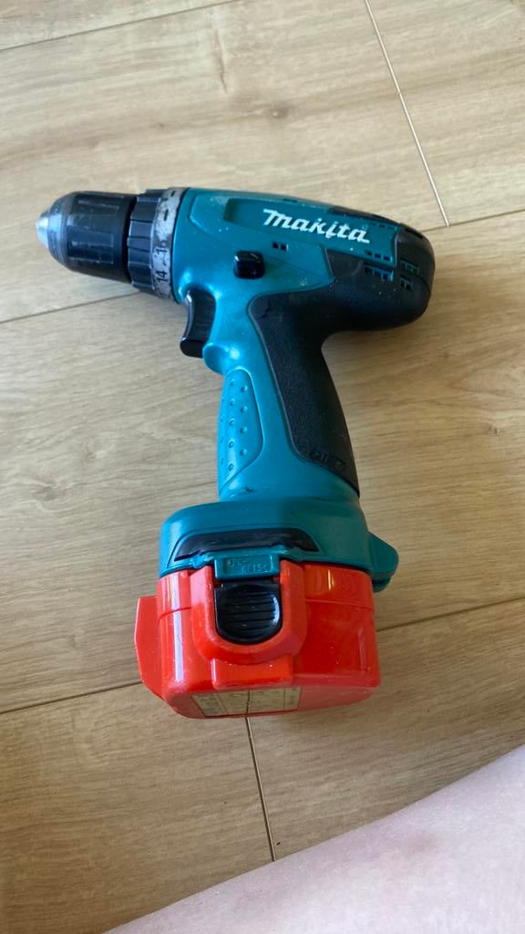 Makita boormachine, Gebruikt, Variabele snelheid, Ophalen of Verzenden, Boor- en Schroefmachine