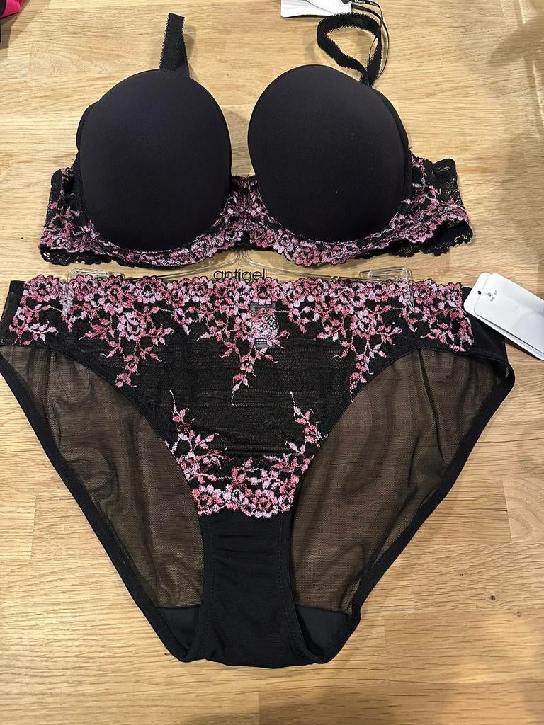 Wacoal bh 80B slip 40/ L NIEUW!! Set nu €45, Kleding | Dames, Ophalen of Verzenden, Zwart, Setje