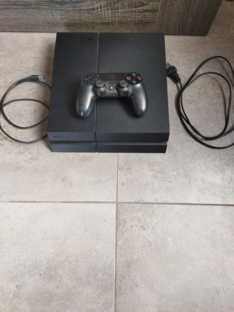PlayStation 4 met controller en kabels, Spelcomputers en Games, Spelcomputers | Sony PlayStation 4, Ophalen