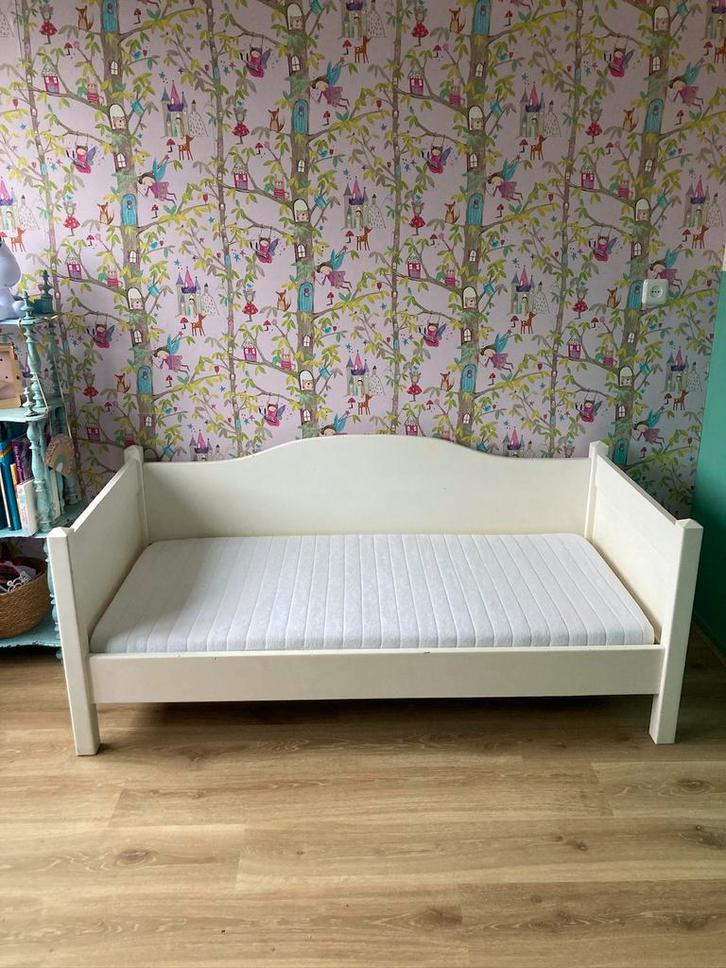Petit Amelie bed 150x70 - massief hout, Kinderen en Baby's, Kinderkamer | Bedden, Gebruikt, 140 tot 160 cm, 70 tot 85 cm, Matras