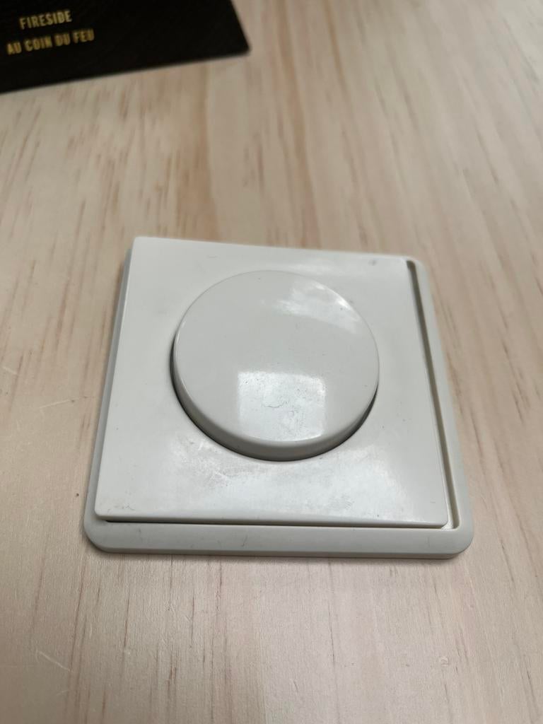 Gira centraalplaat dimmer + afdekraam, Ophalen of Verzenden, Gebruikt, Schakelaar