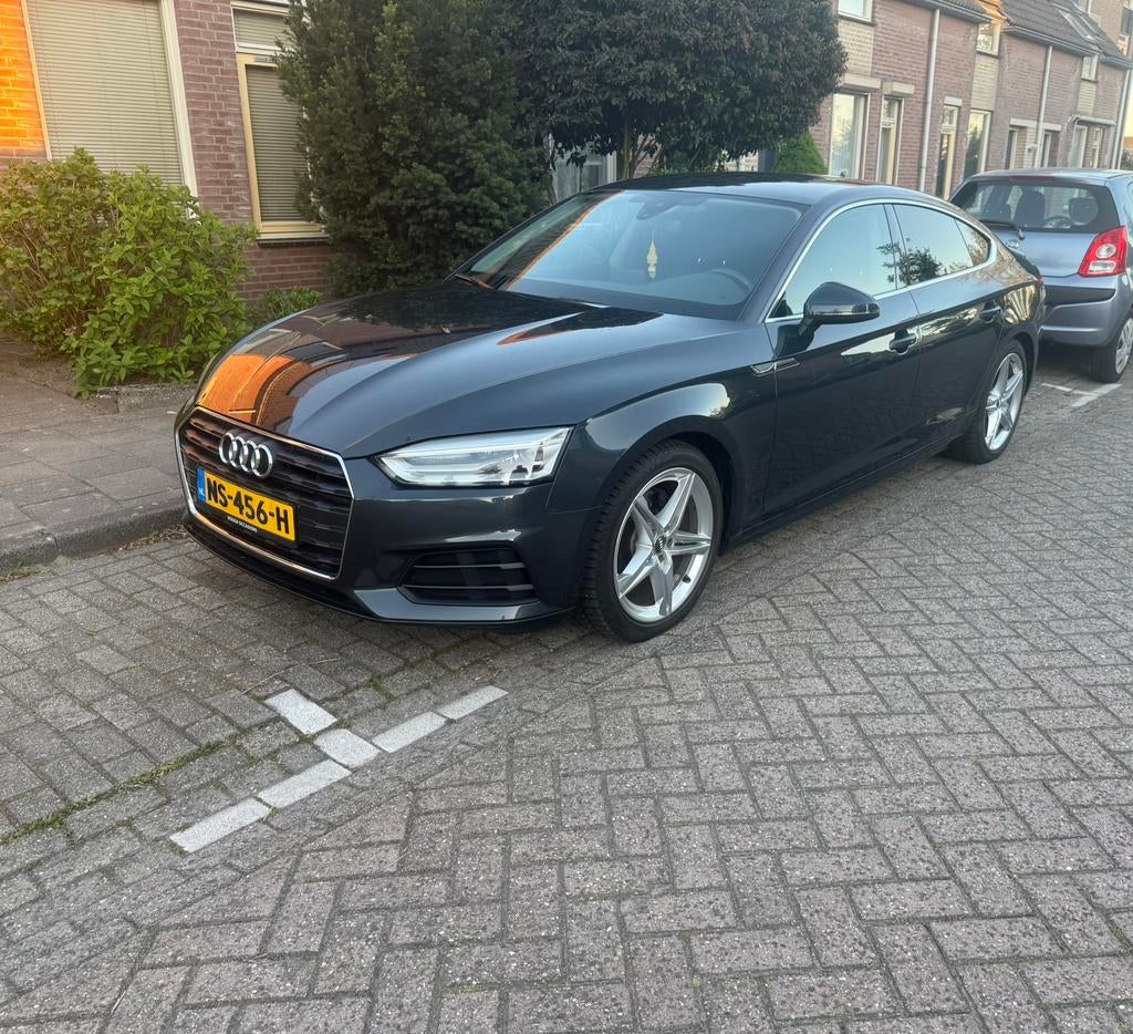 Audi A5 2.0 Tfsi 190pk 2017 Grijs, Voorwielaandrijving, Stof, 1984 cc, Origineel Nederlands