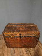 Antieke houten kist met metalen beslag - Vintage opbergkist, Huis en Inrichting, Woonaccessoires | Kisten, Gebruikt, 50 tot 100 cm